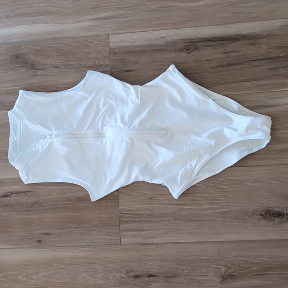 SKIMS One-Piece Swim Suit - Picture 1 of 7